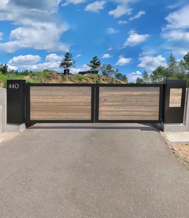 Lakeshore Residence Gate